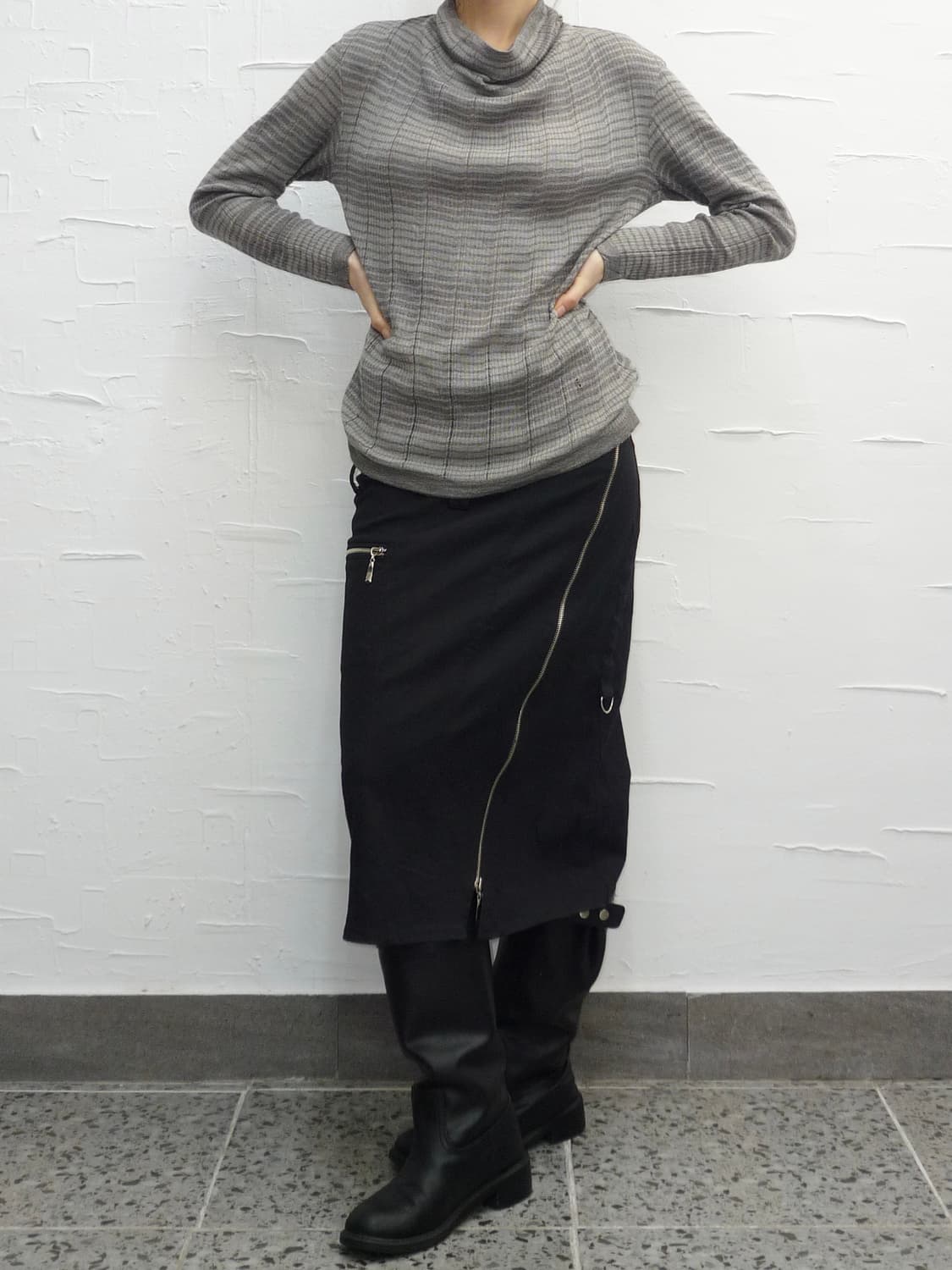 black asymmetrical midi skirt 상품이미지2