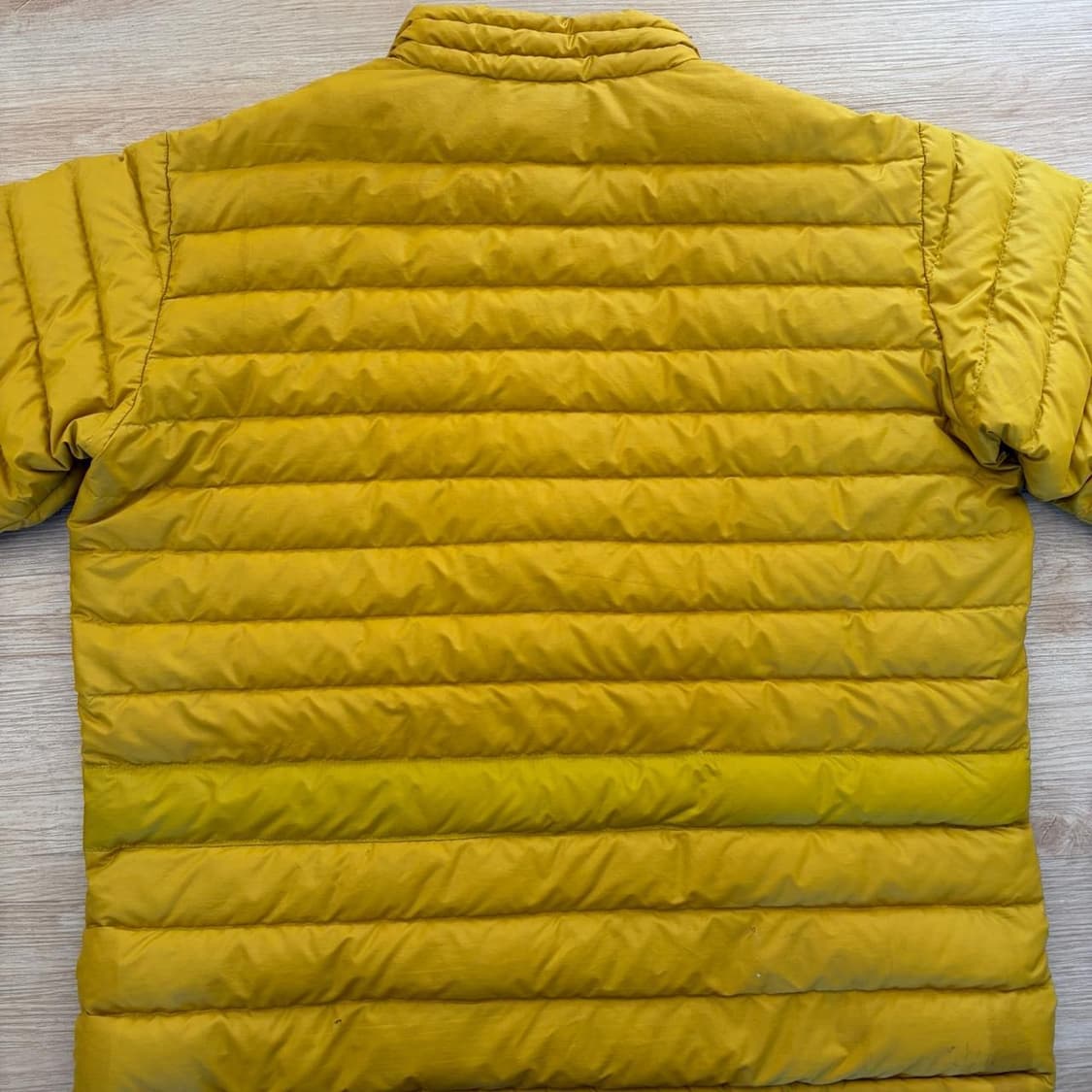 파타고니아 멘즈 경량패딩 옐로우 상품이미지4