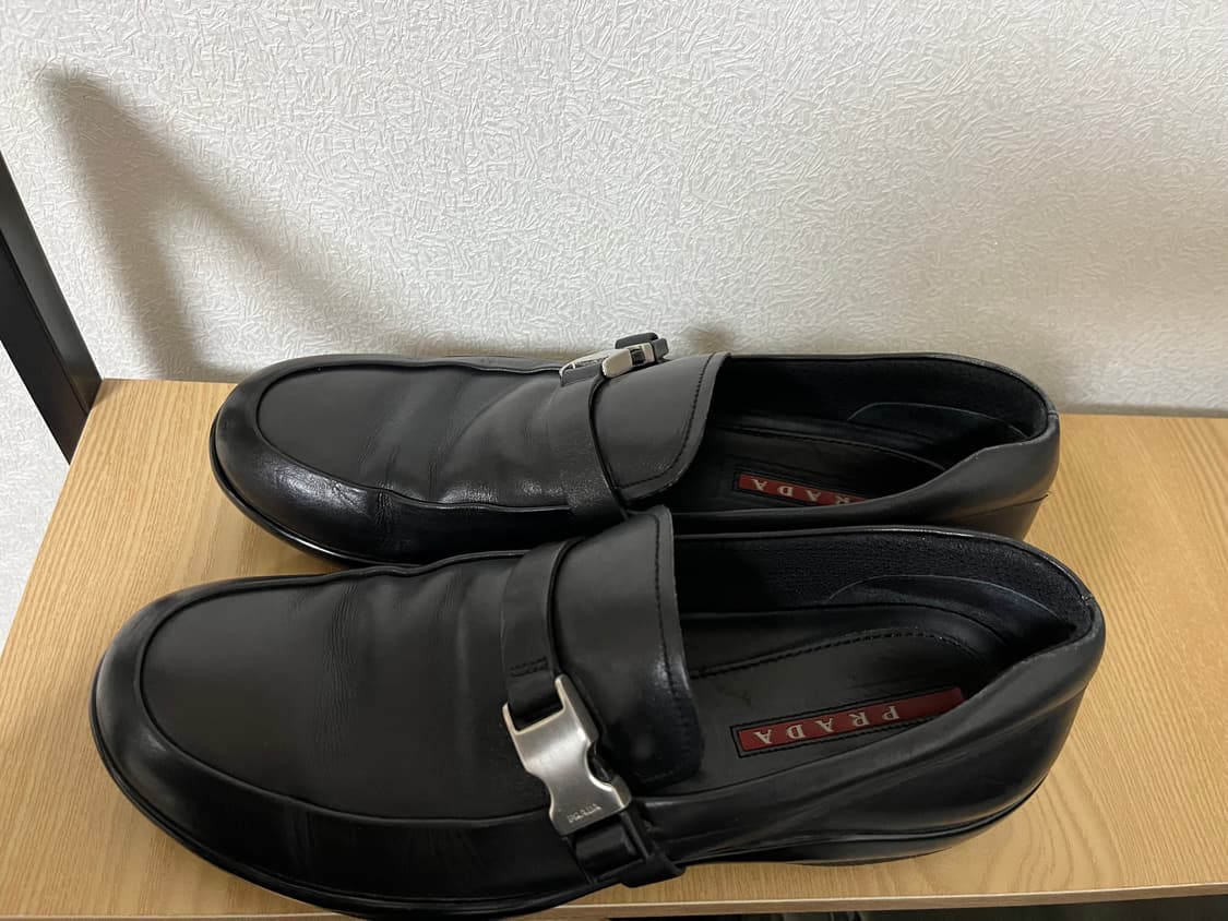 프라다 스포츠 버클 로퍼 상품이미지1