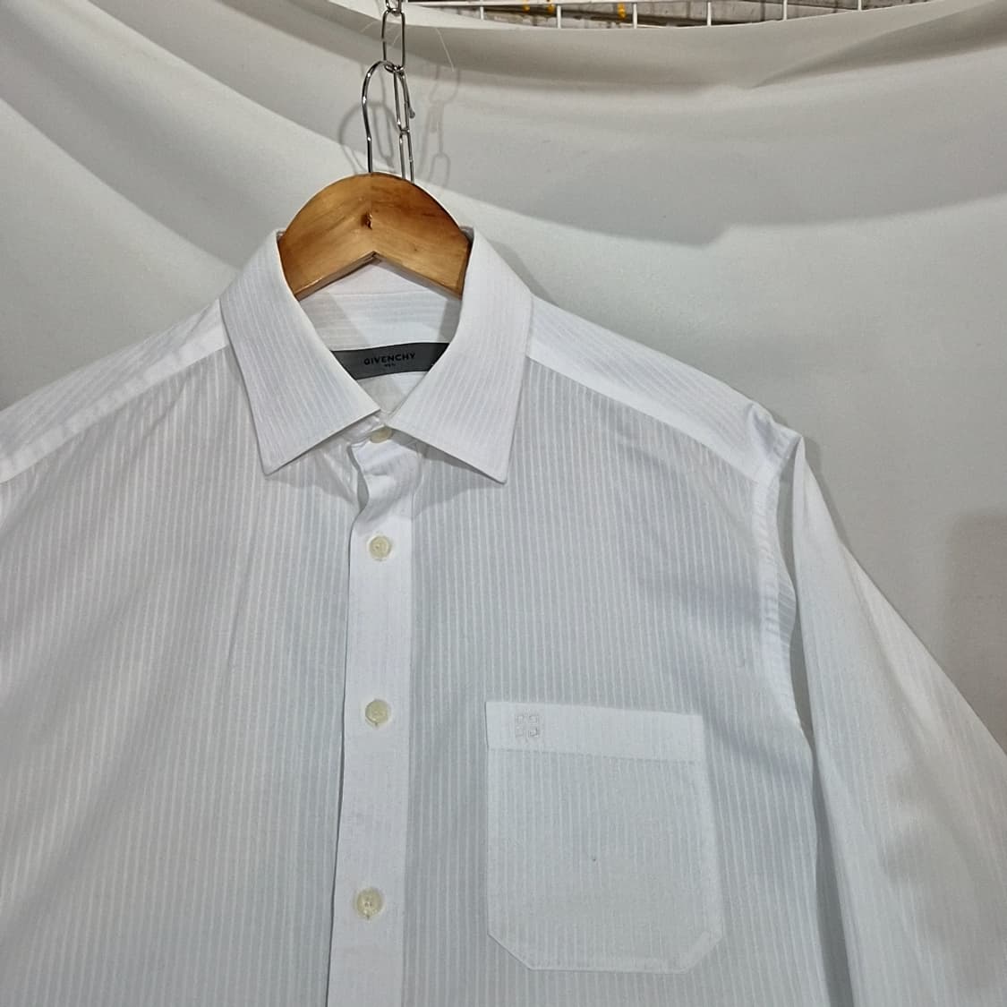 Givenchy 지방시 자수 로고 셔츠 상품이미지2