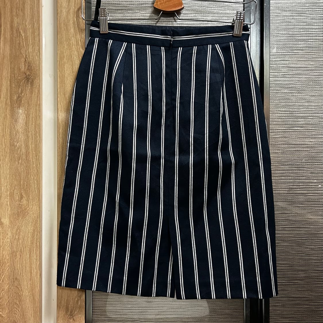 빔즈하트 스트라이프 스커트 상품이미지1