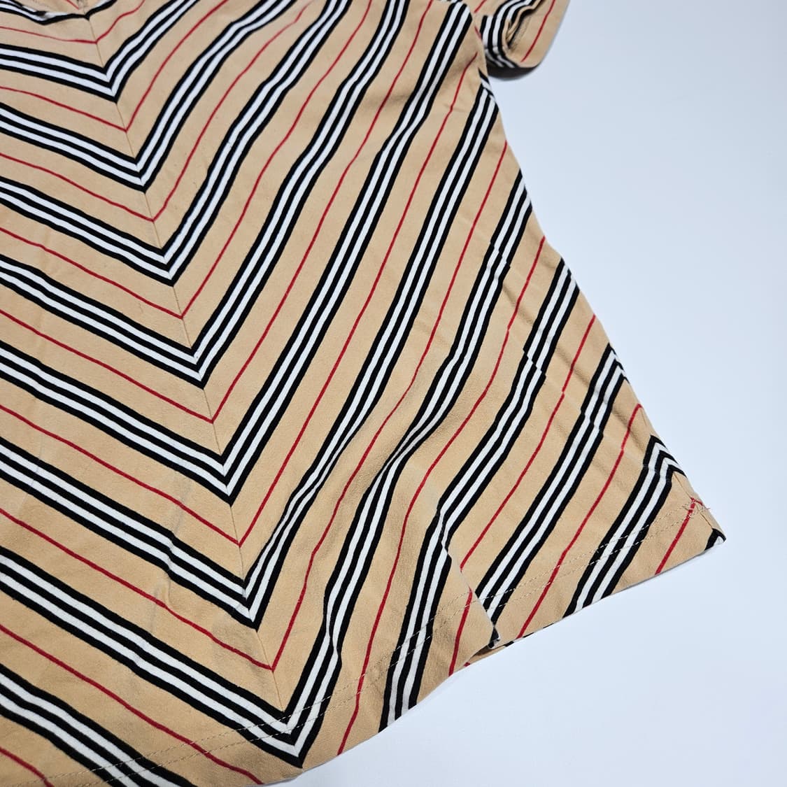 버버리 티셔츠[2] 상품이미지3