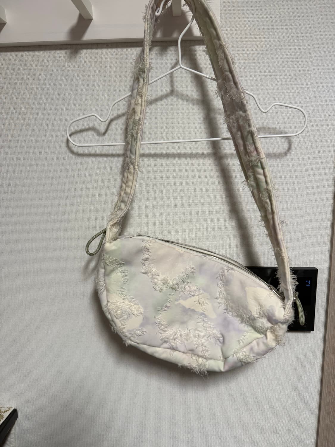 리즘 포슬레인 크로스백 포그  상품이미지2