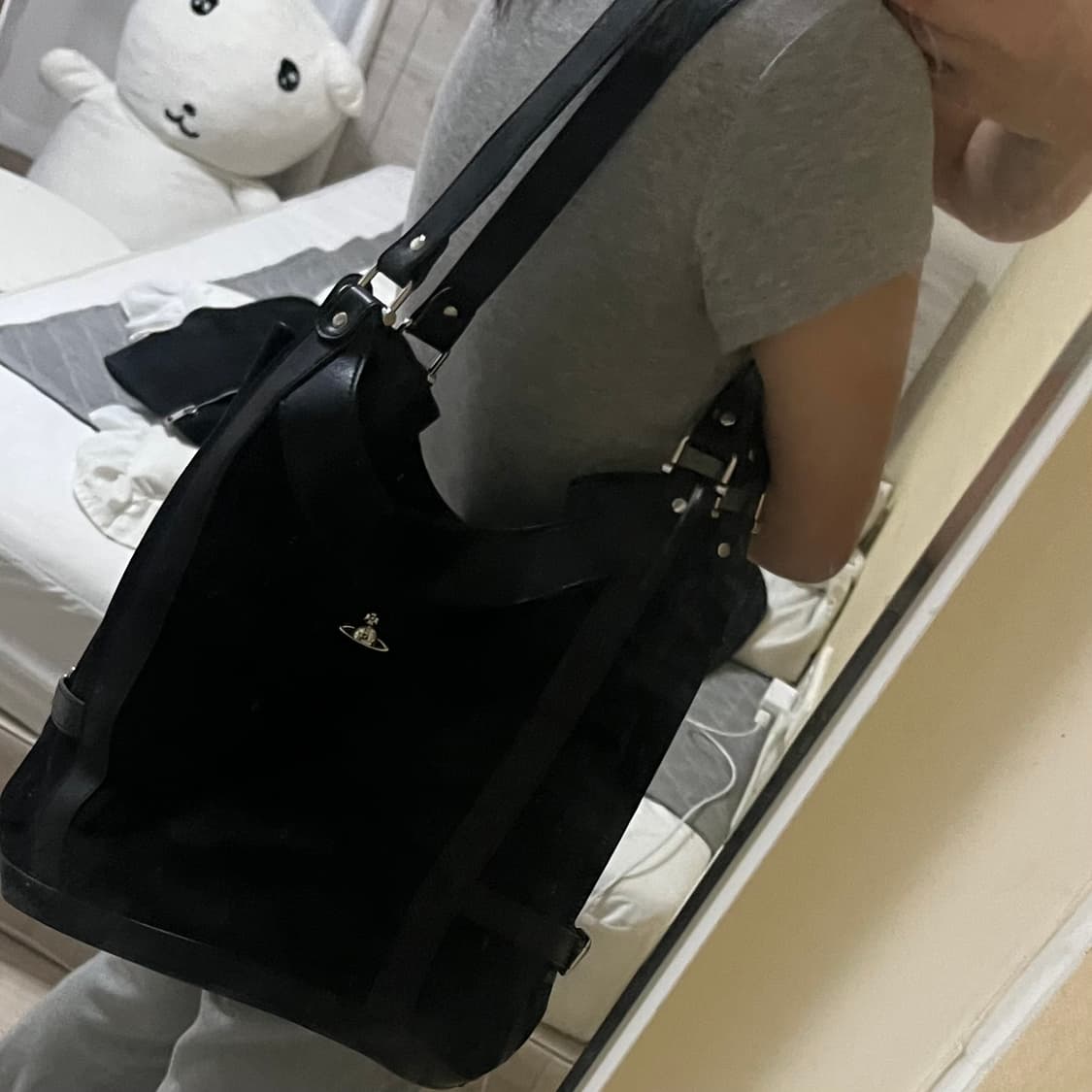 비비안웨스트우드 스웨이드 숄더백 상품이미지4