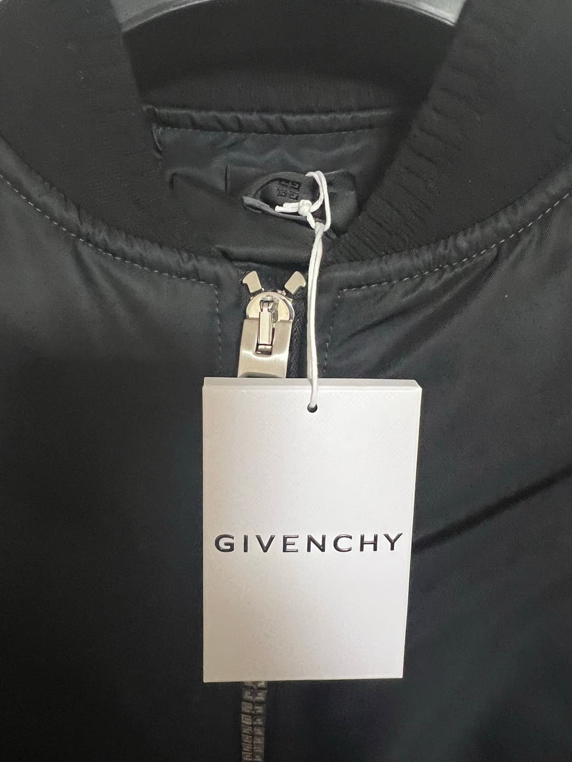 지방시 봄버 ma-1 백로고 48사이즈 상품이미지2