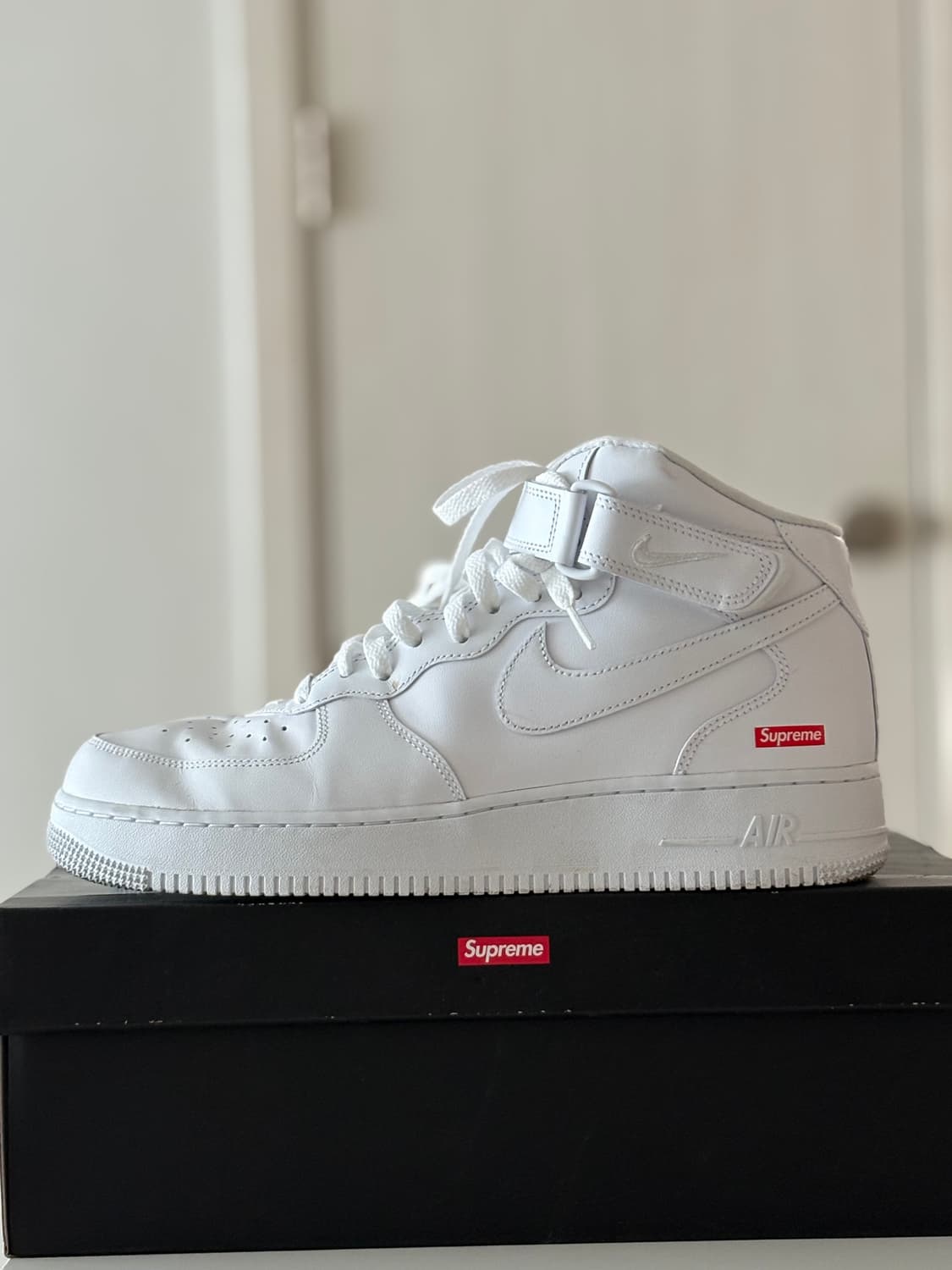 나이키 슈프림 에어포스1 미드 화이트 290 상품이미지1