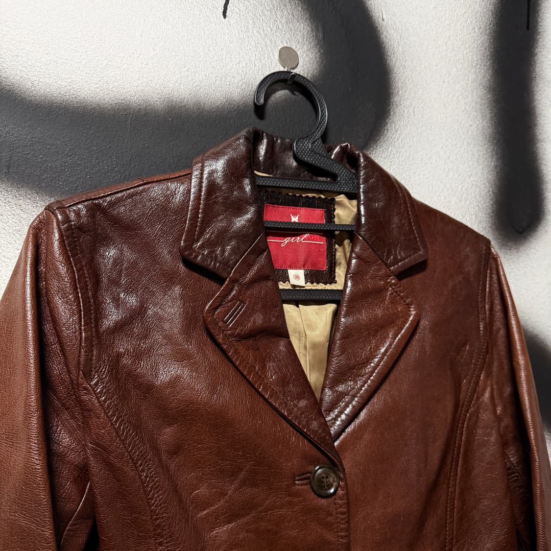 쉐비뇽 100% 쉽스킨 왁스코팅 유광 양가죽 싱글 블레이저 자켓 상품이미지3