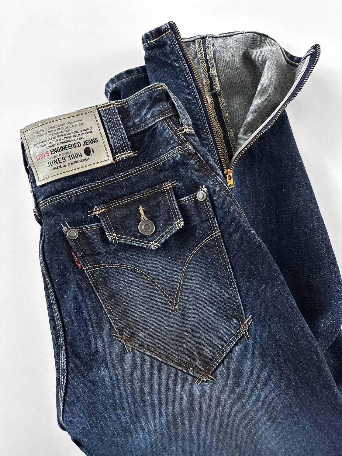 리바이스 엔지니어드 진 슬릿 지퍼 데님 상품이미지3