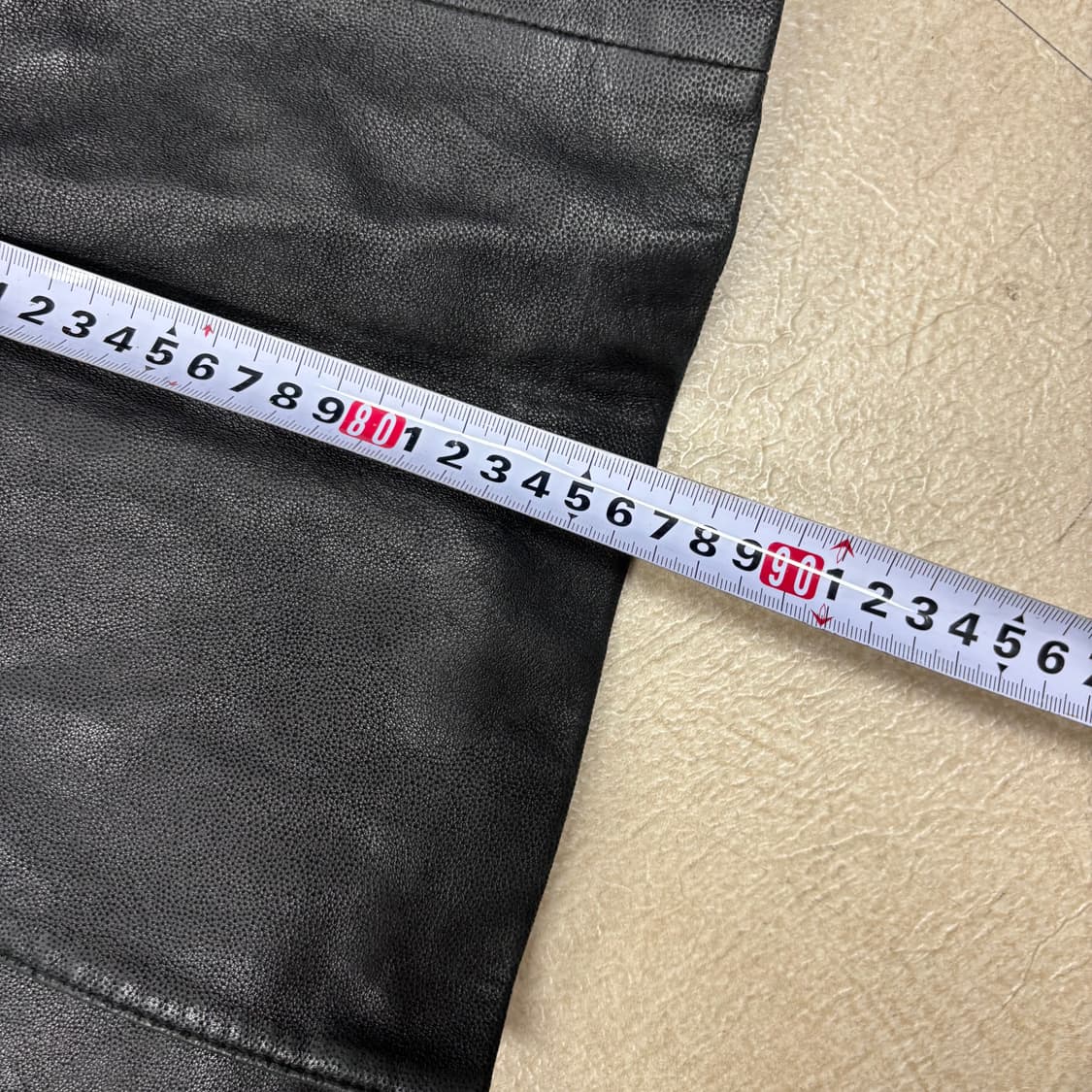 로가티스 양가죽 블랙 레더 코트 상품이미지4