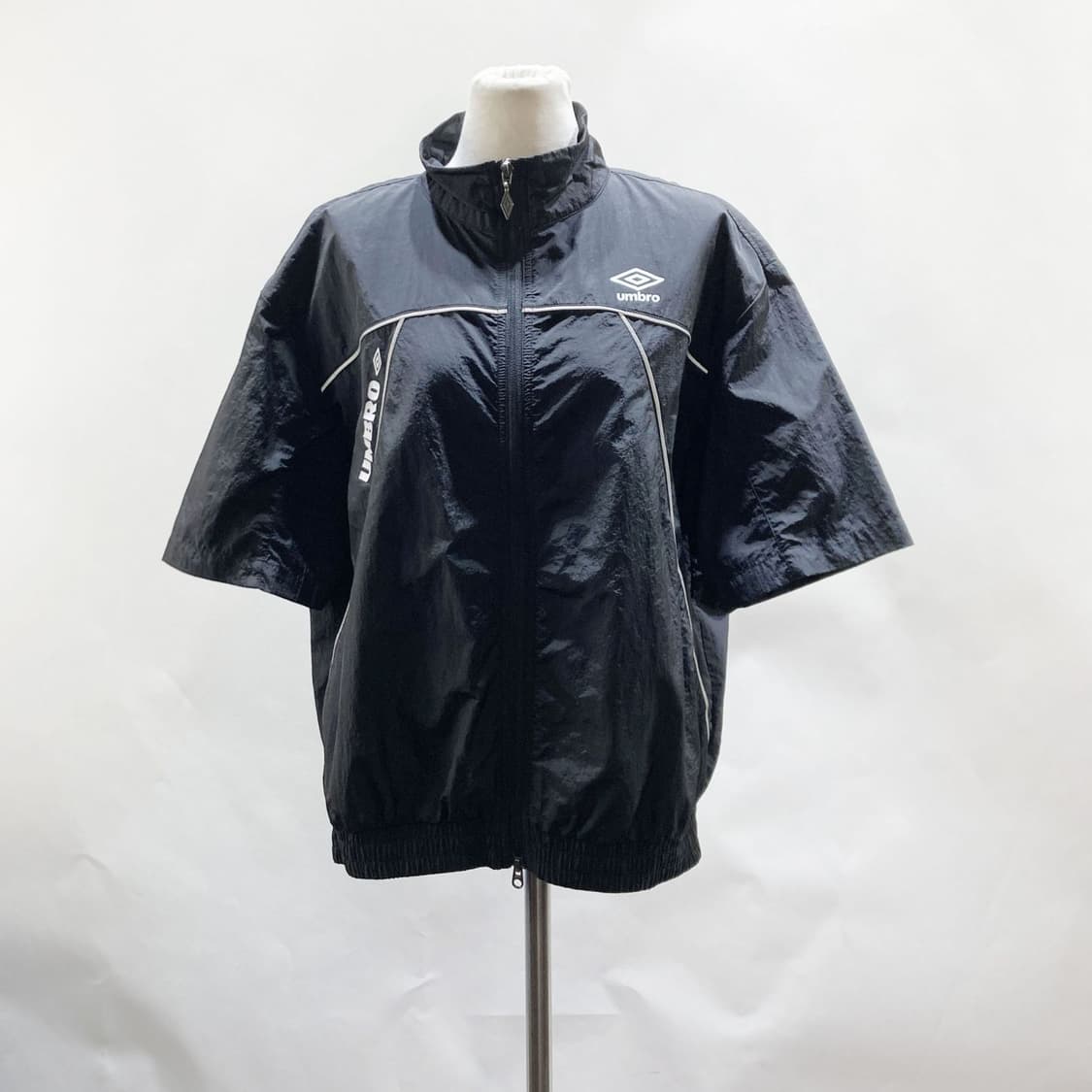 엄브로 2024 여성바람막이 반팔집업 S  상품이미지1