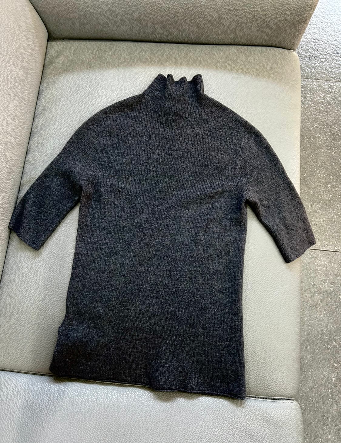 한섬 타임 25SS 램스 울 하이넥 니트 탑(90) 상품이미지4