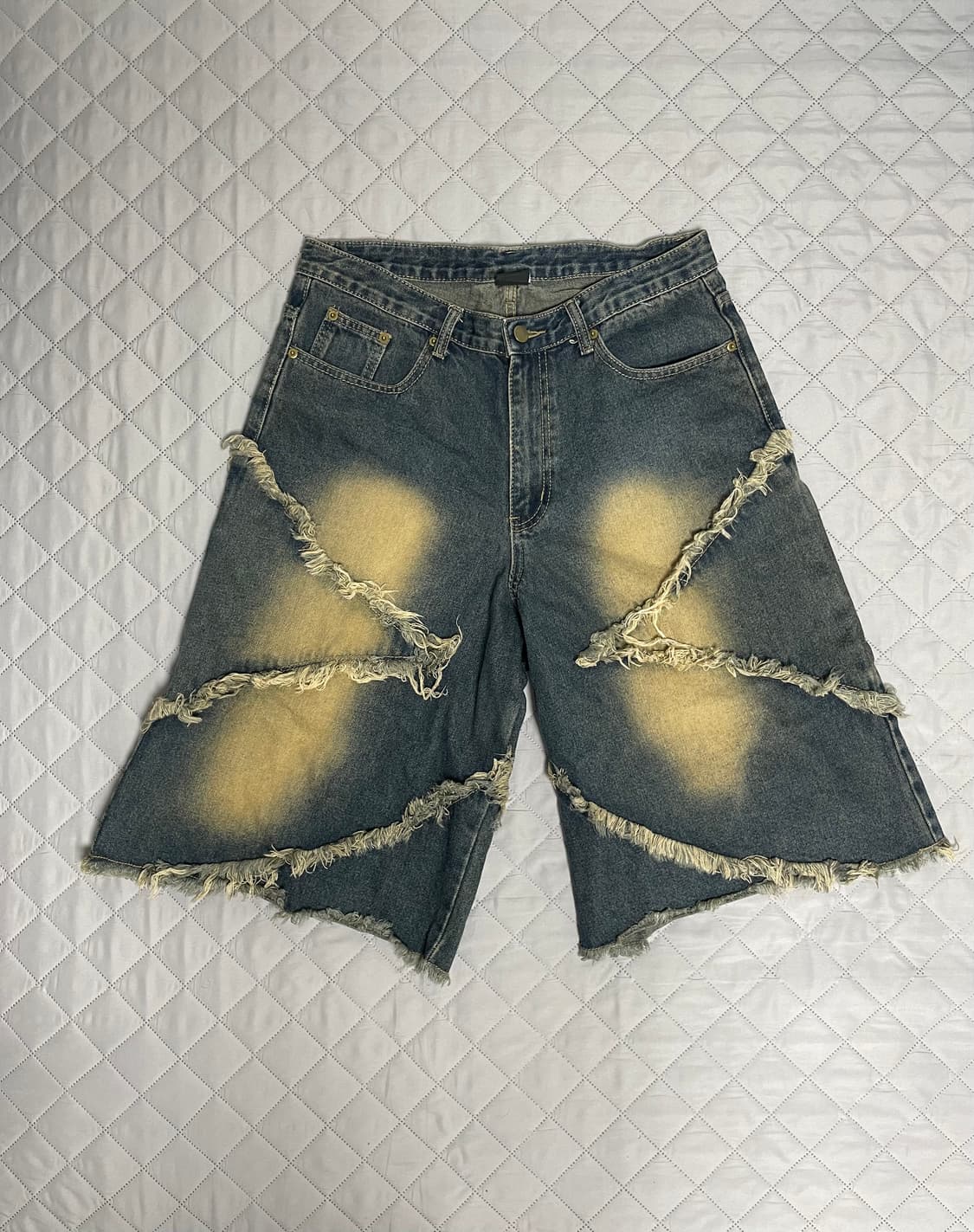 트릴리온 스타 아플리케 데미지 워싱 데님 쇼츠 상품이미지1