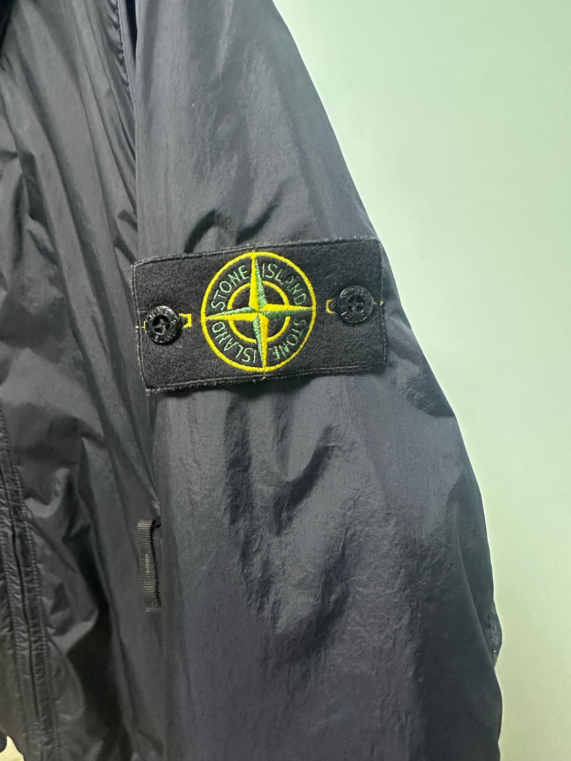 스톤아일랜드 크링클랩스 프리마로프트24Fw 네이비M사이즈 새상품급 상품이미지5