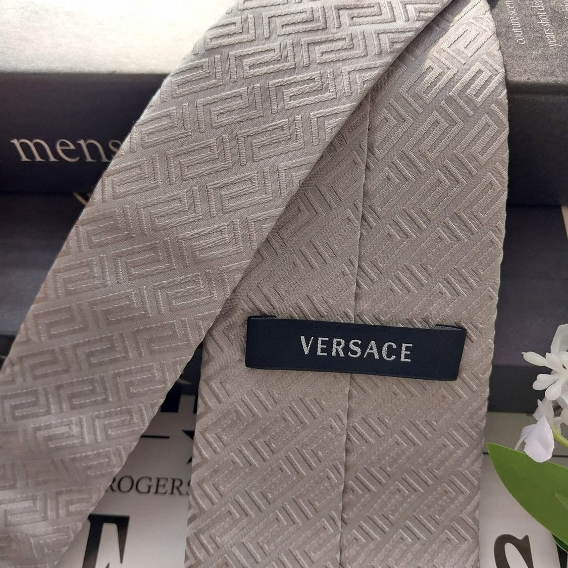 베르사체 실크 시그니처 자카드 넥타이 8.7cm A+등급 K1640
 상품이미지6