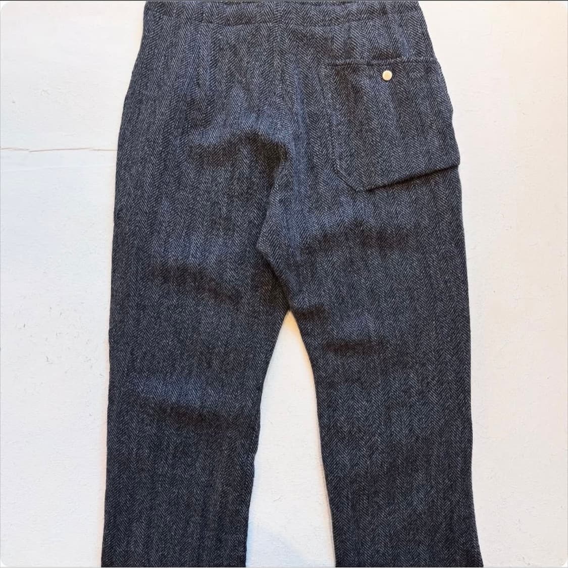 클래식 헤링본 베이스 논네이티브 슬랙스 팬츠 상품이미지5