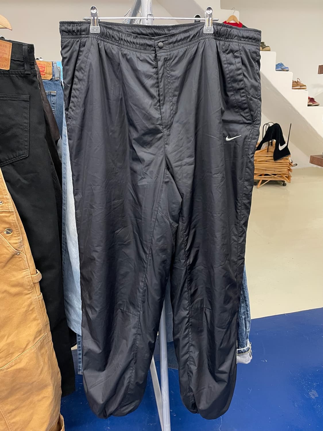 NIKE 나이키 스우시 블랙 우븐 팬츠 상품이미지4