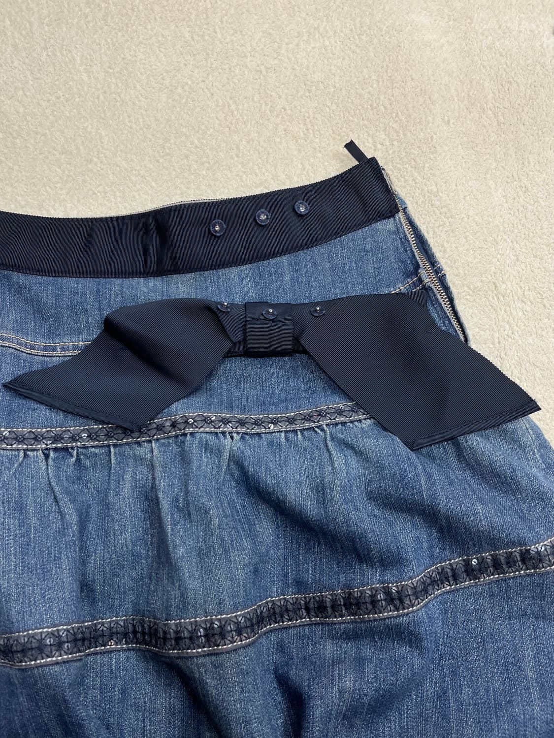 TO BE CHIC 리본 데님 스커트 상품이미지8