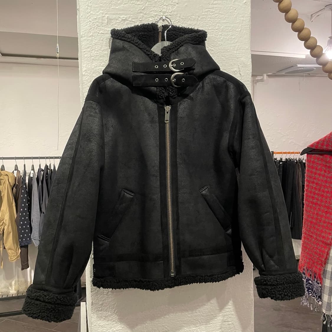 퍼버즈 후디드 무스탕 상품이미지1