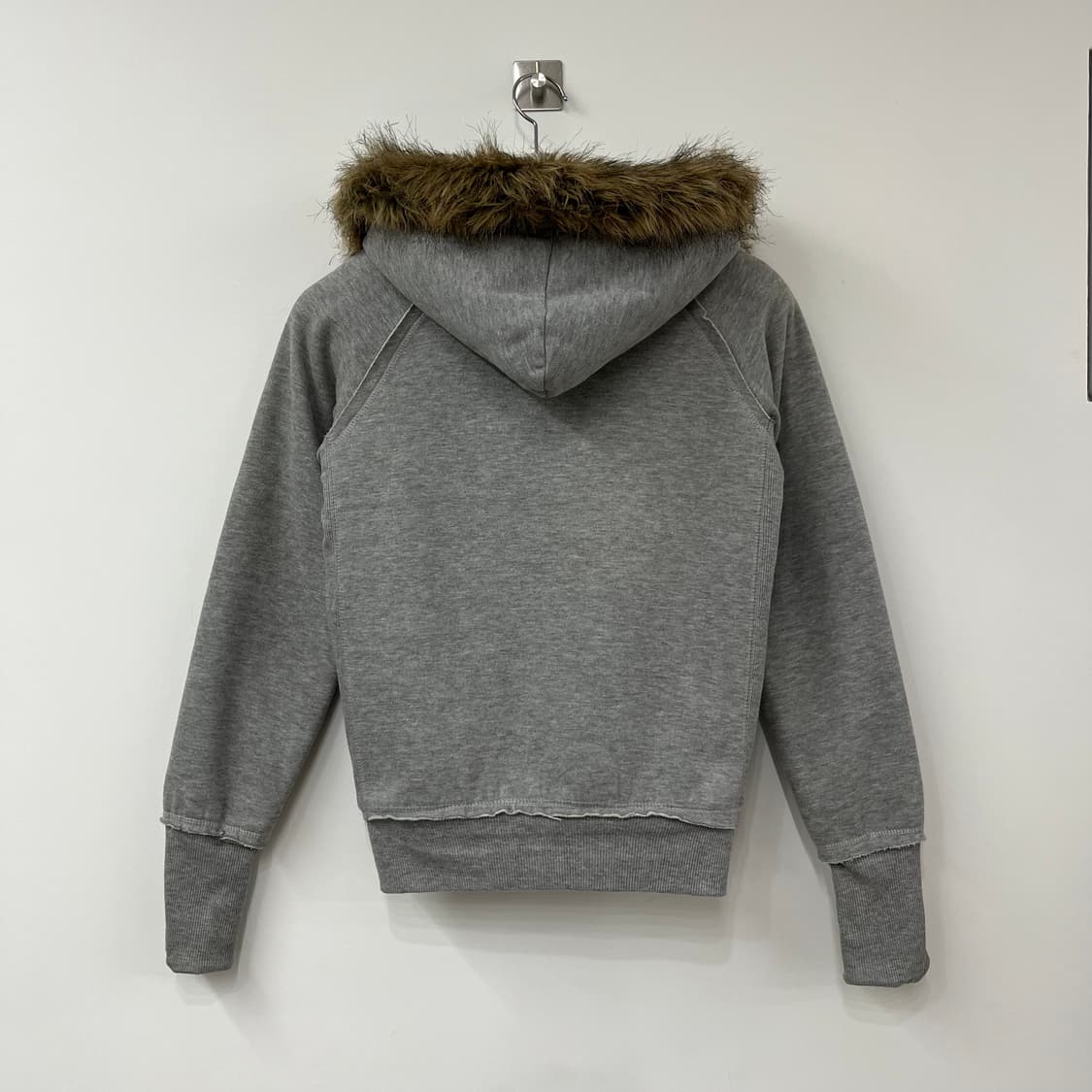 아베크롬비 디스트로이드 울프죠 자수로고 그레이 후드집업 상품이미지3