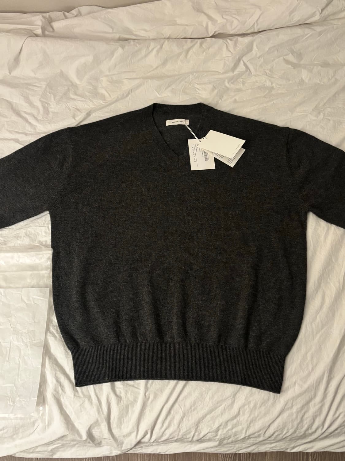 브라운야드 브이넥 (새상품) 상품이미지3