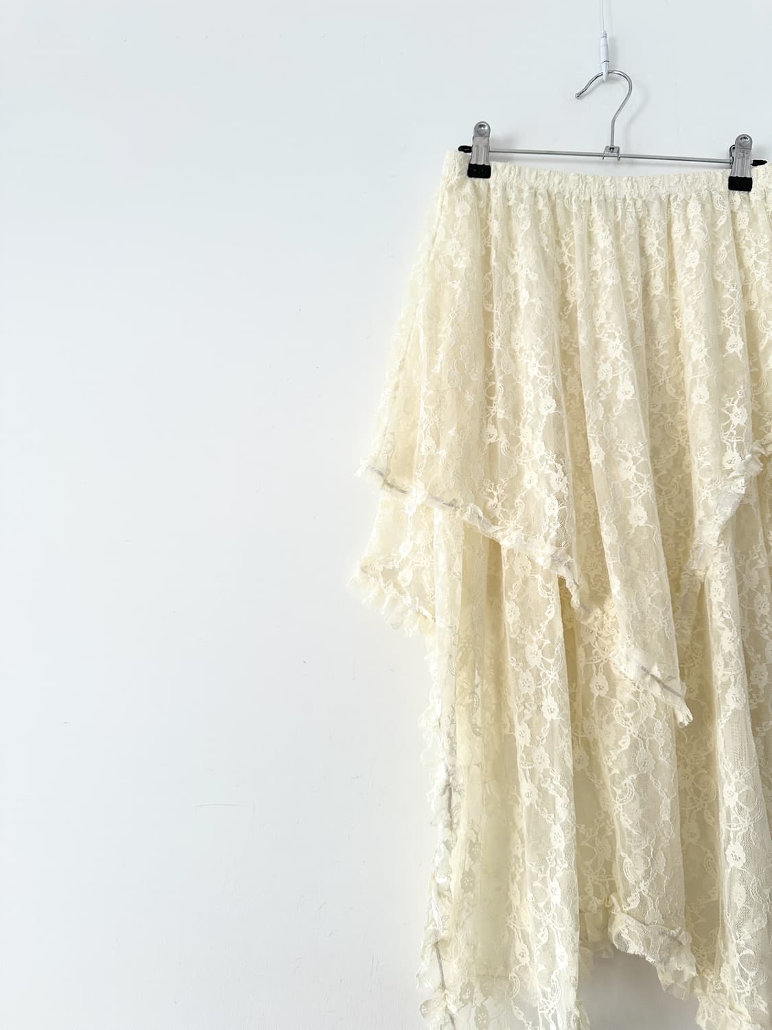 Lace unbalanced skirt / ivory 상품이미지2