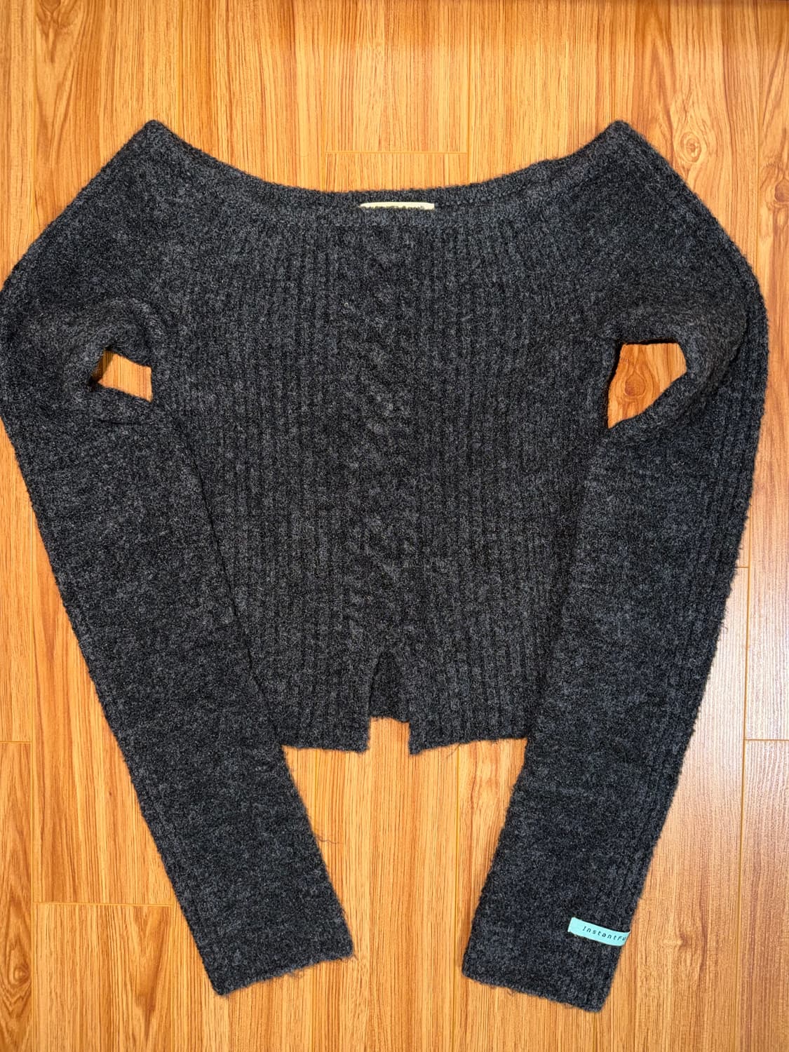 인스턴트펑크 오프숄더 슬림 울 니트 (charcoal) 상품이미지2