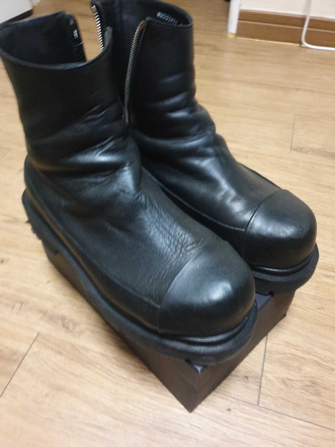 송지오 24fw 고무신 280사이즈 상품이미지3