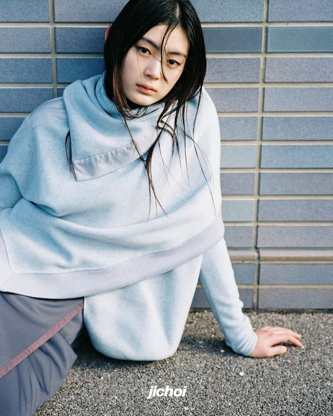 지초이 AW25 FLEECE CAPE LONG SLEEVE 상품이미지3