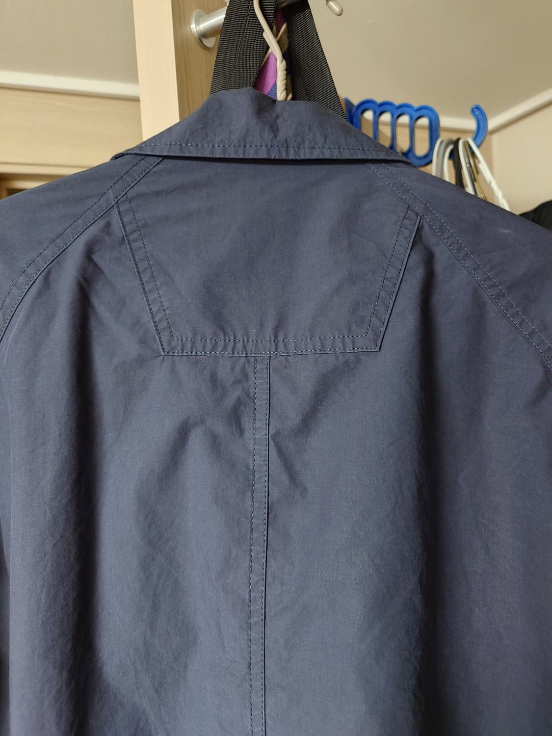 [46] 준지 24SS 코어 스탠다드 베이직 셔츠 네이비 상품이미지5