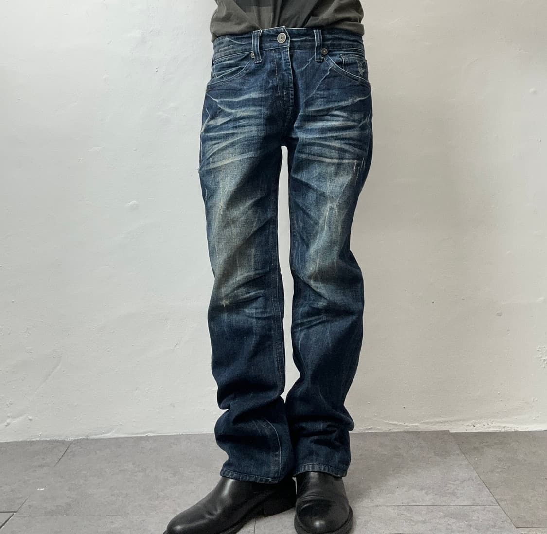 Buckaroo Distressed Whiskered Dark Wash  상품이미지1