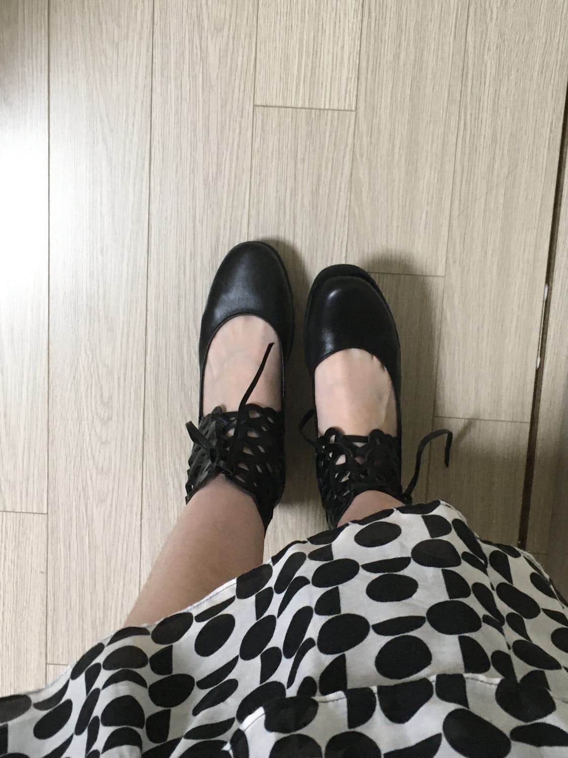 Cut-Out Lace Wedge heel 상품이미지9