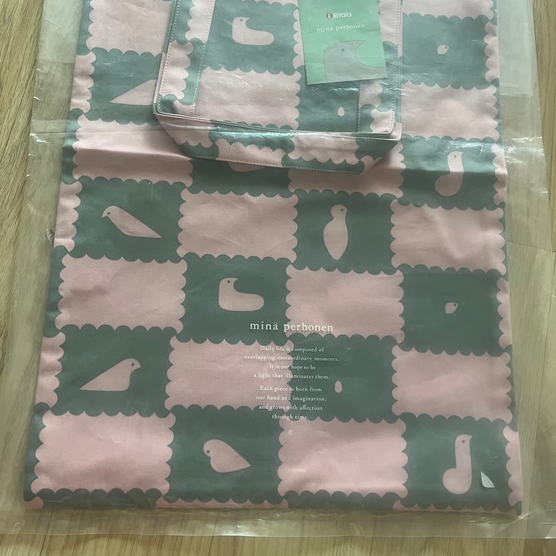 미나페르호넨 이딸라 토트백 에코백 mina perhonen iittala 상품이미지4