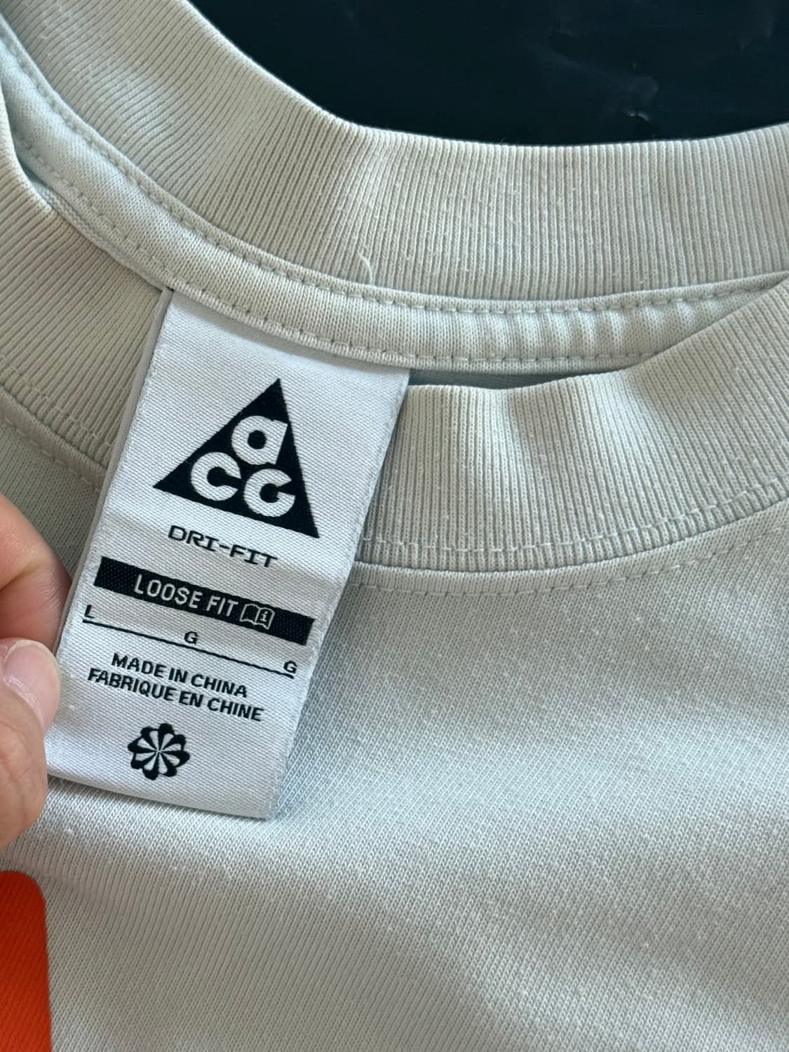 나이키 ACG 드라이핏 그래픽 반팔 티셔츠 L 화이트 상품이미지6