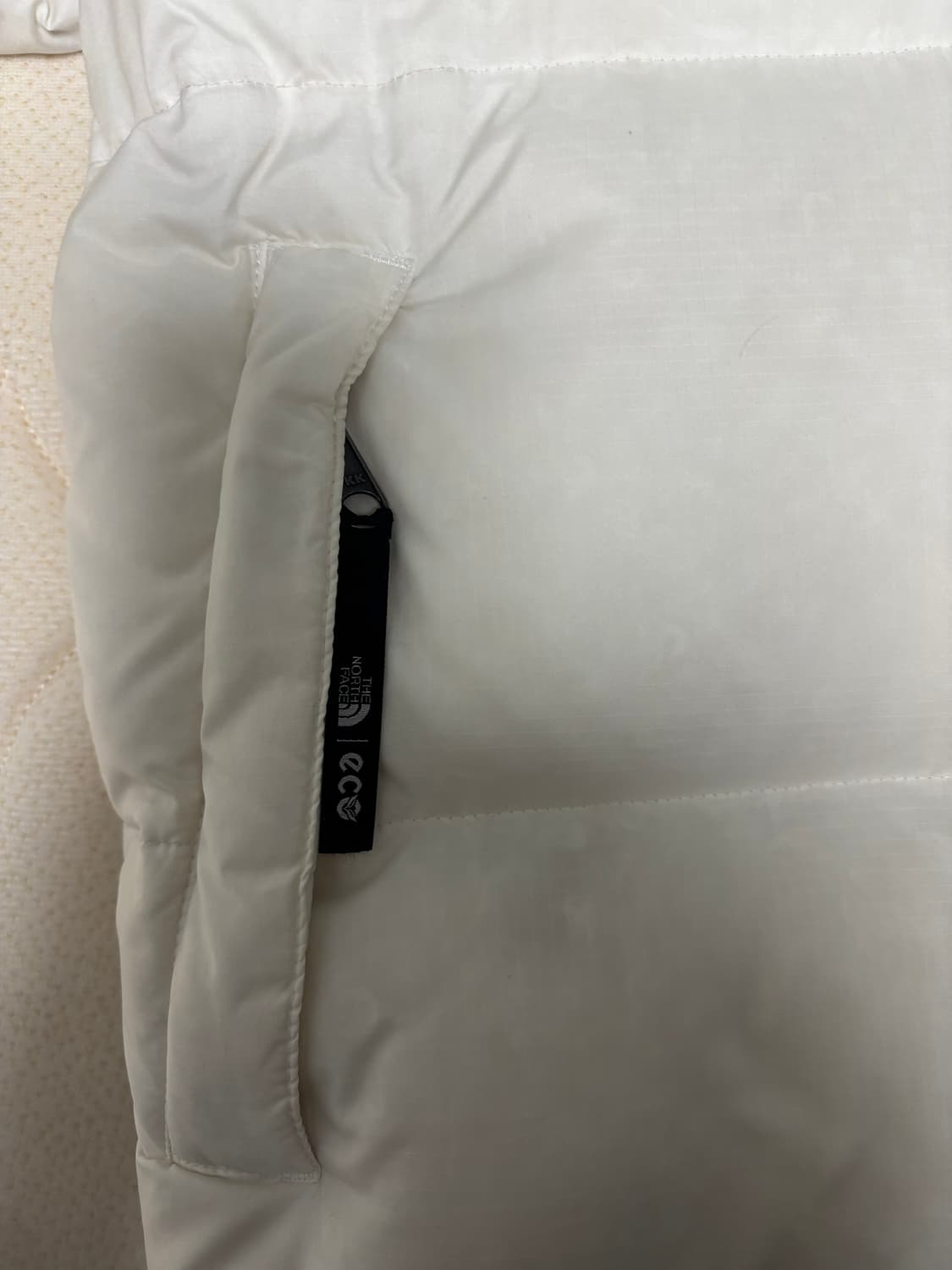 노스페이스 1996 에코 눕시 화이트 상품이미지7