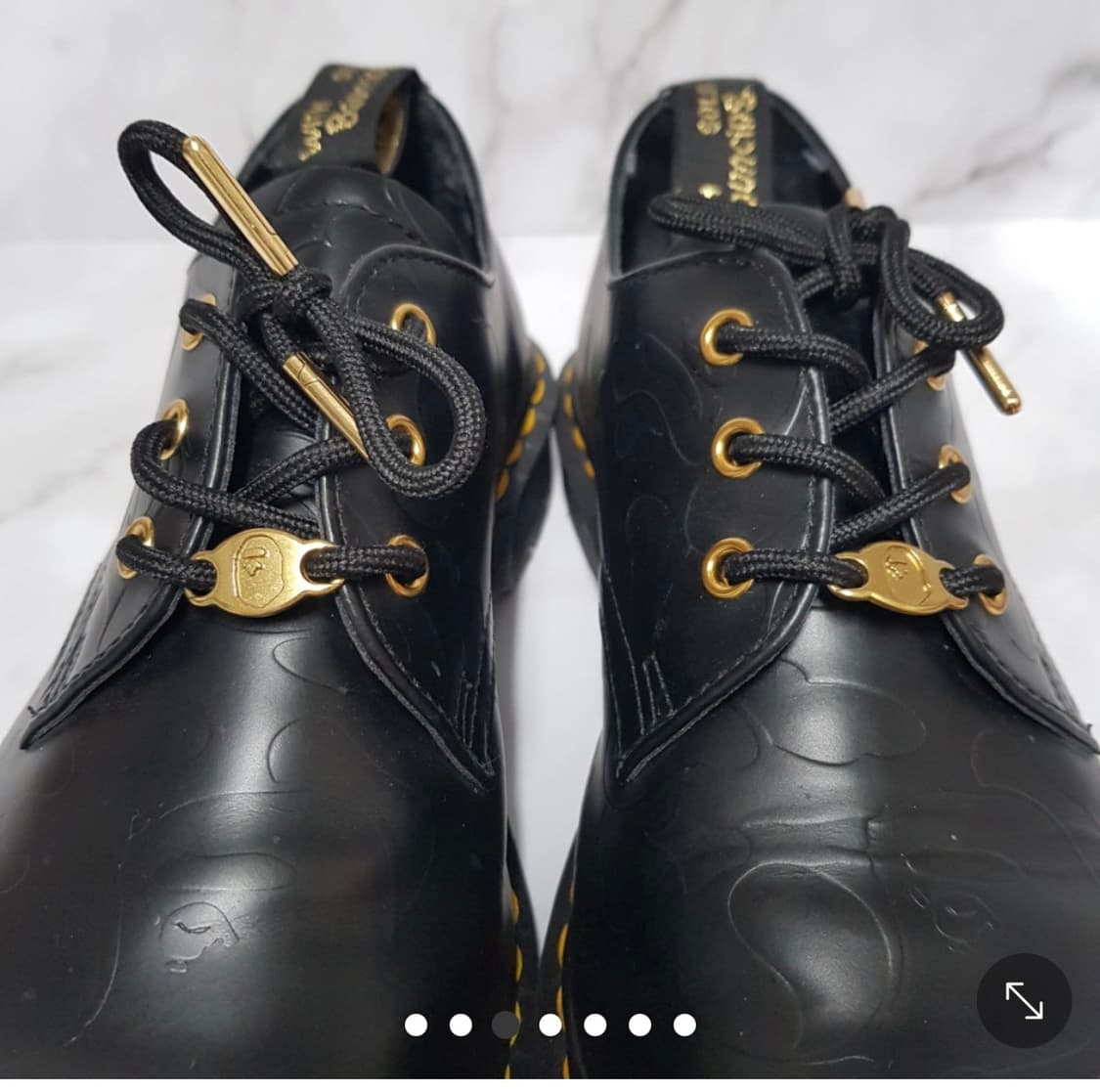 베이프 x 닥터마틴 콜라보 금장스틸토 38사이즈  상품이미지4