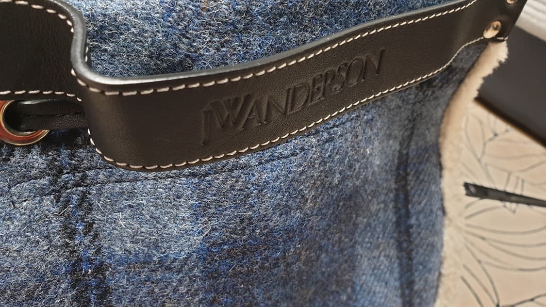 JW 앤더슨 X 해리스트위드 콜라보 크로스백 상품이미지2