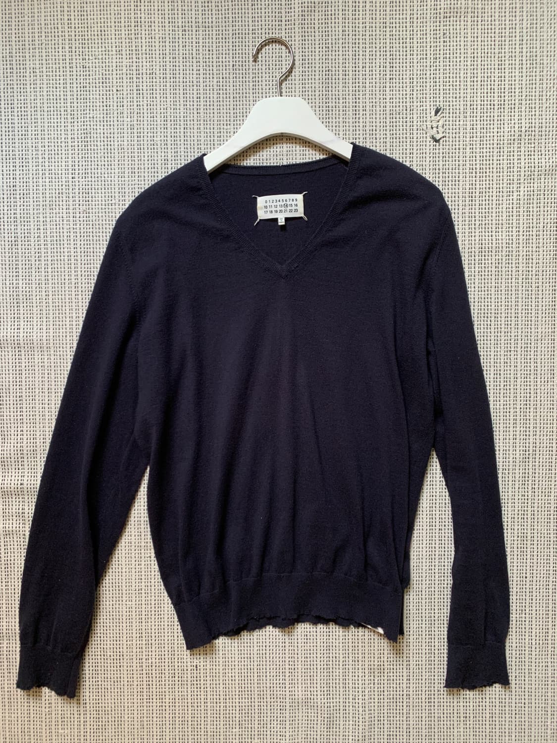 마르지엘라 브이넥 데미지 니트 상품이미지2