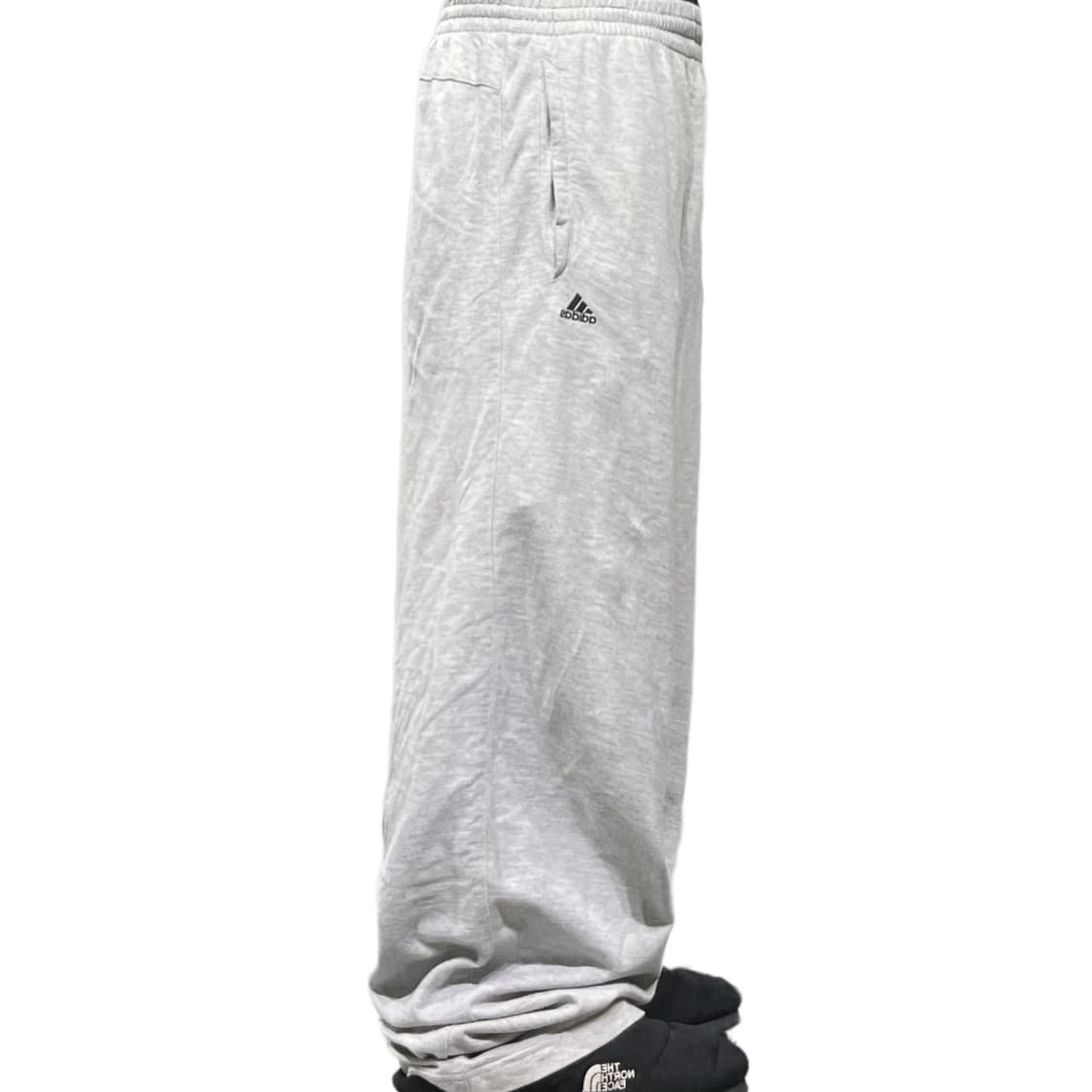 아디다스 라이트그레이 빅 면츄바 상품이미지1