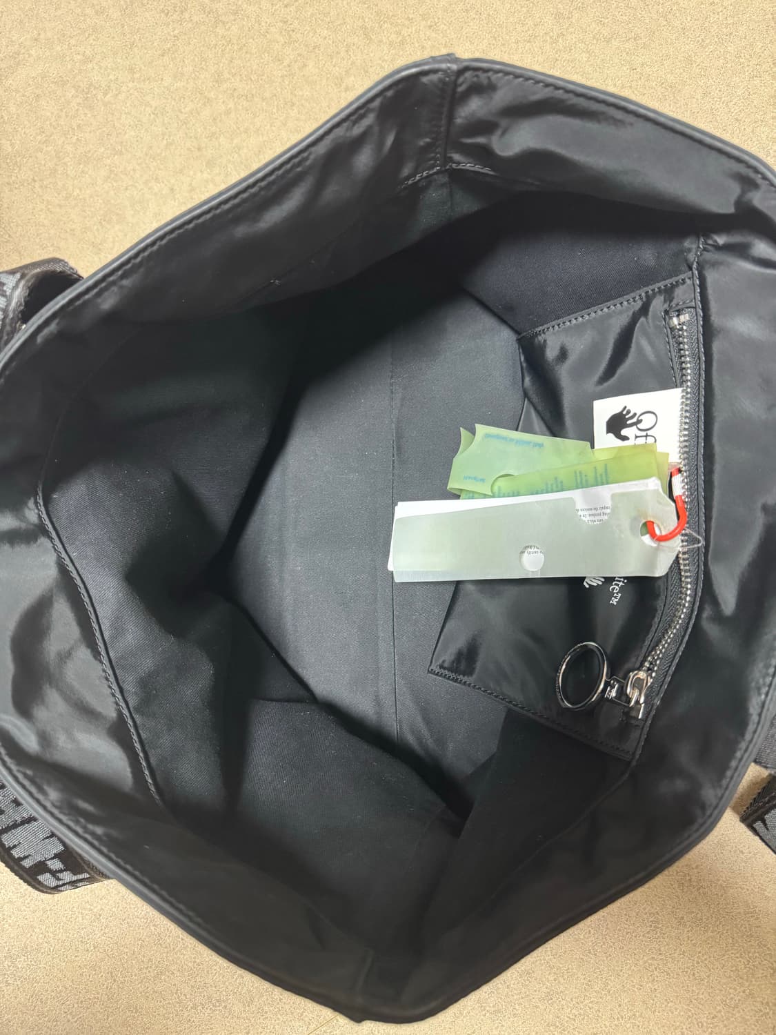 Off-White 블랙 토트백 판매합니다 상품이미지6