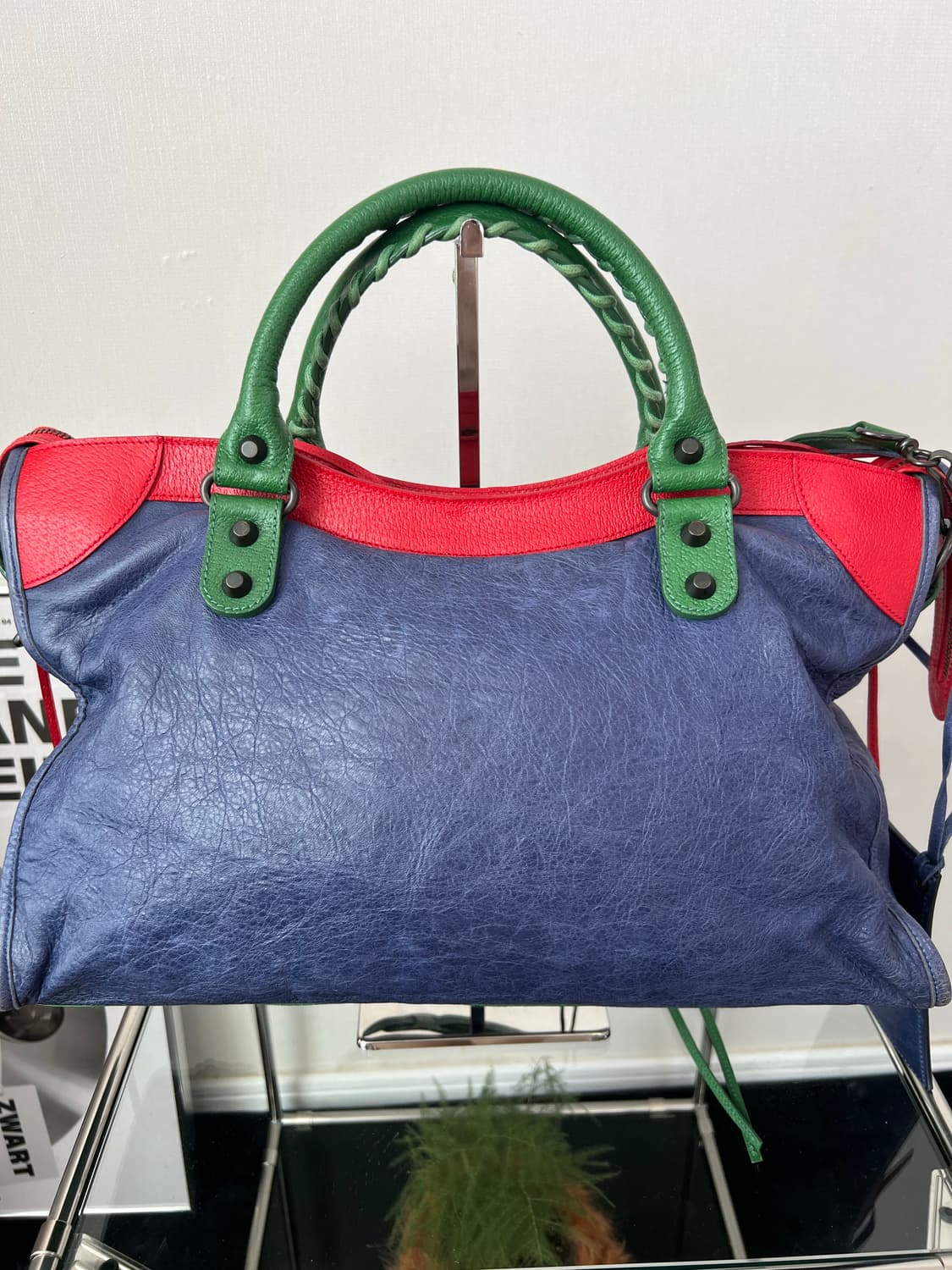 발렌시아가 모터백 멀티럴러 상품이미지5