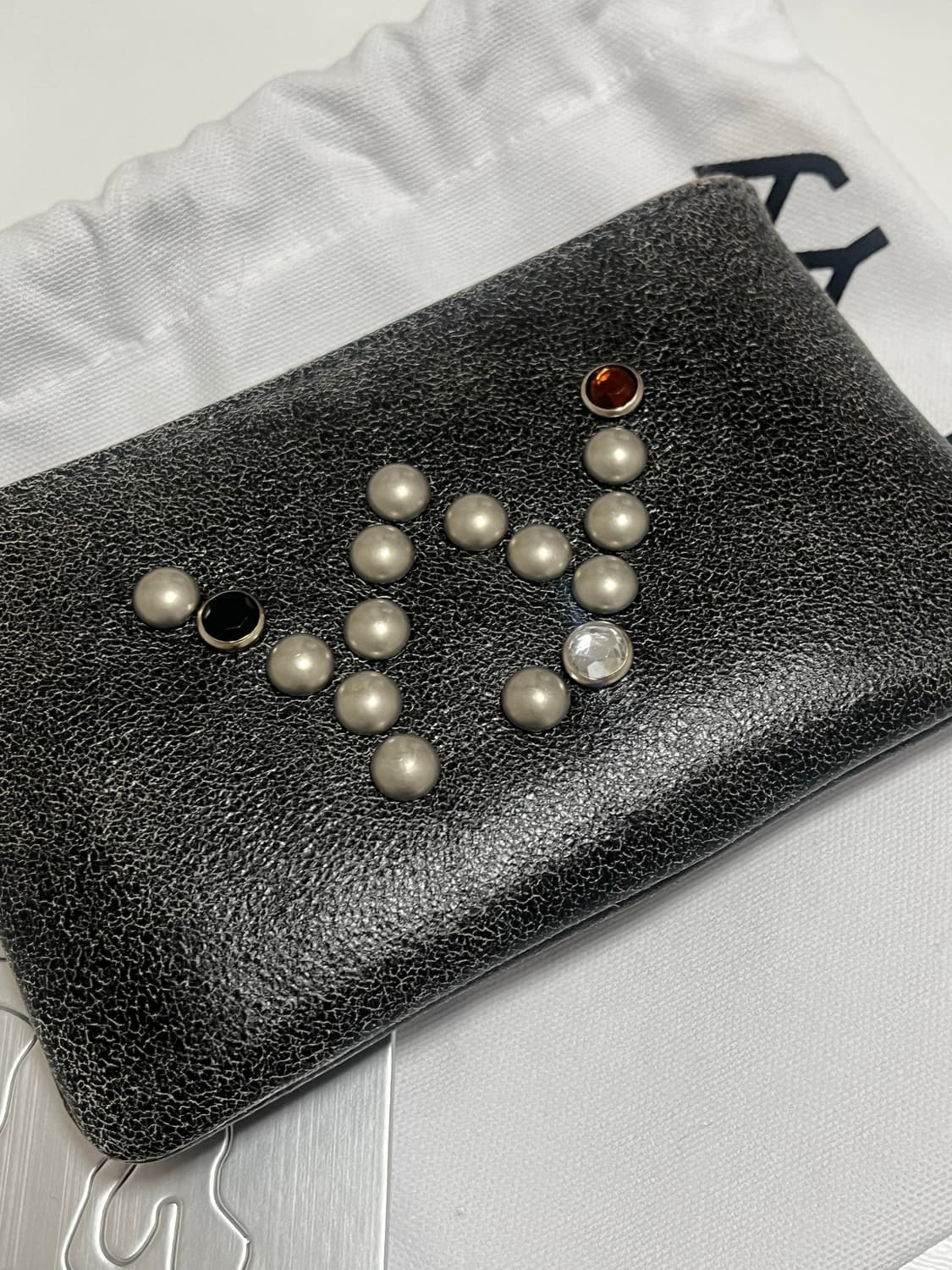 [새상품/당일배송] 오픈와이와이 스터드 체인 월렛 open yy 상품이미지3