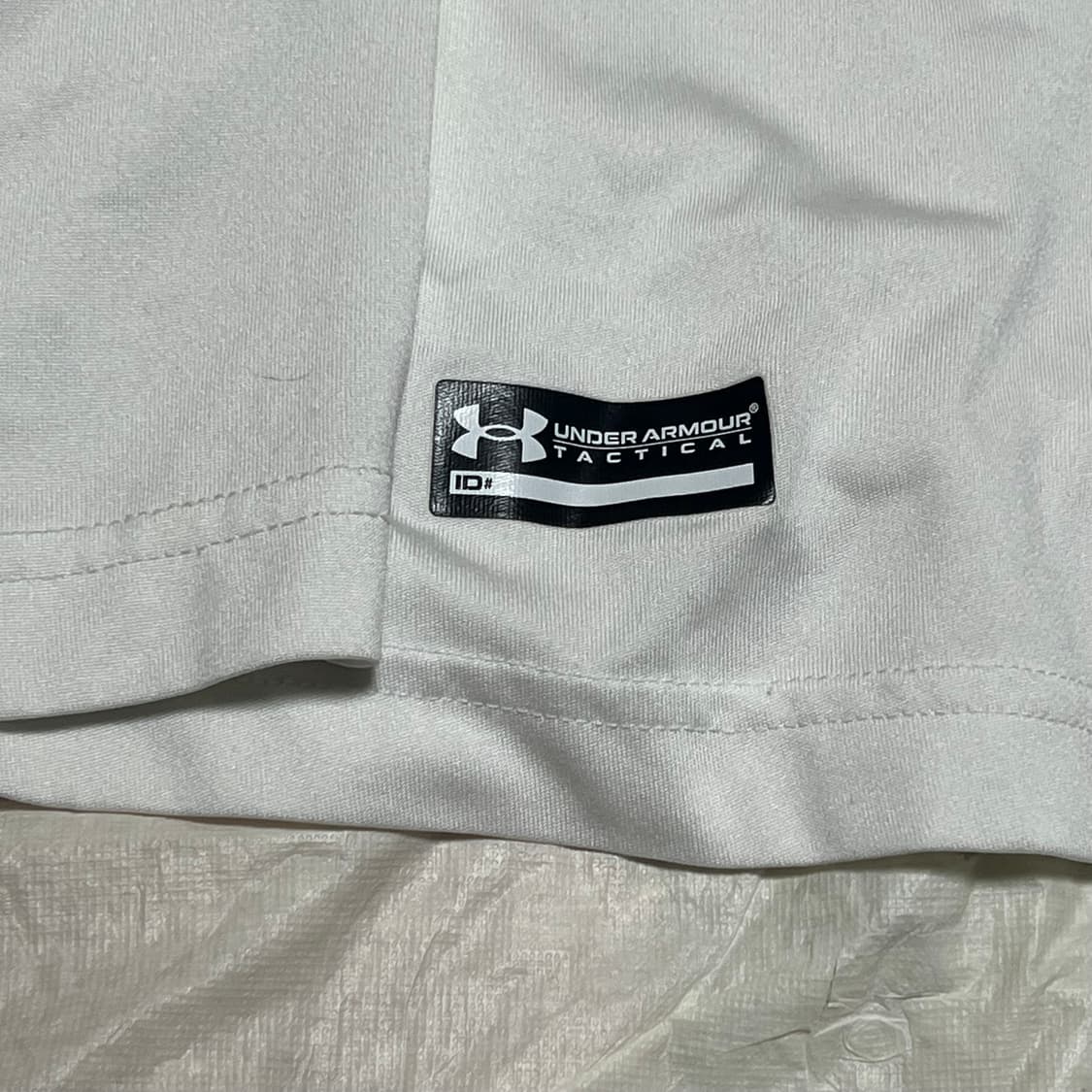 언더아머 긴팔티 화이트 XL 상품이미지3