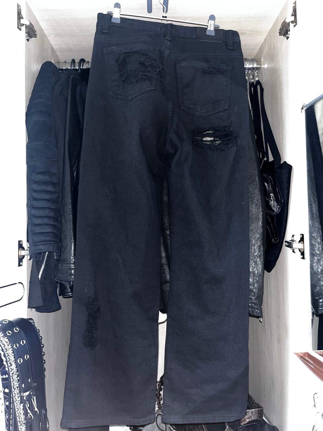 오도어 블랙 데미지진 상품이미지2