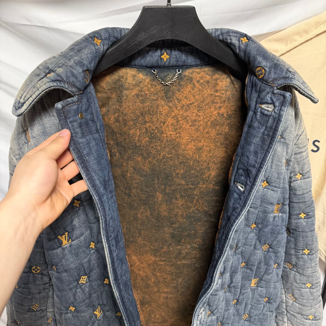[S+급/2XL] 루이비통 패디드 데님 모노그램 패딩자켓 상품이미지6