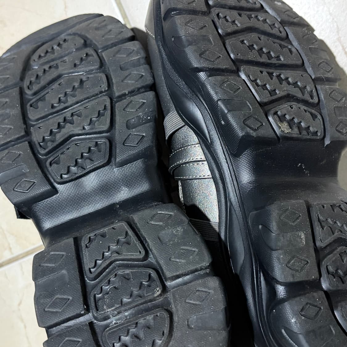 [벨라] 멀티 스트랩 플랫폼 스니커즈 실버 (250) 상품이미지8