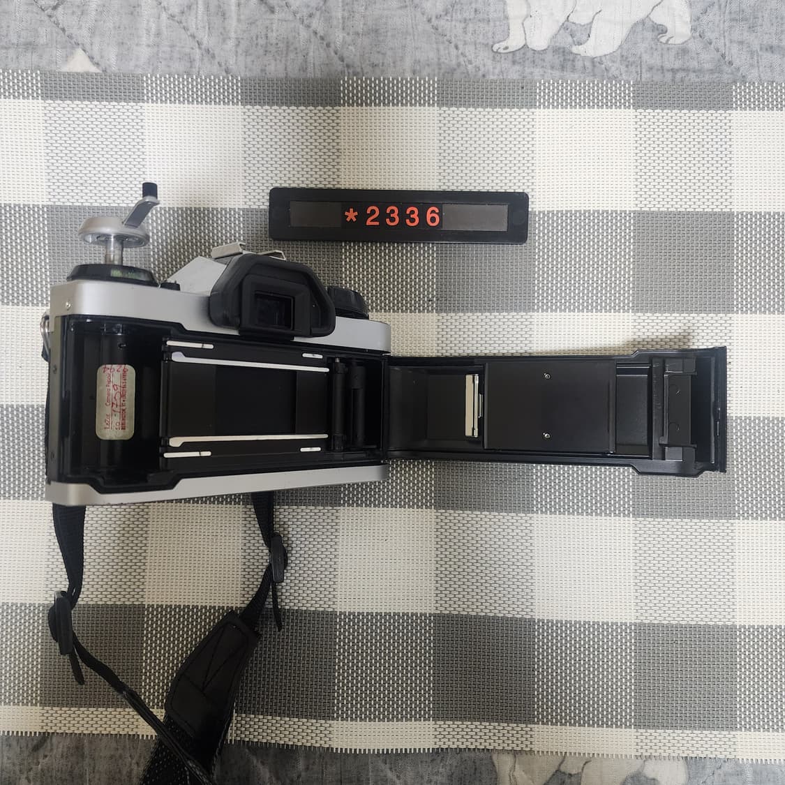 캐논 AE-1 프로그램 필름카메라 실버바디 1.4 단렌즈 상품이미지6