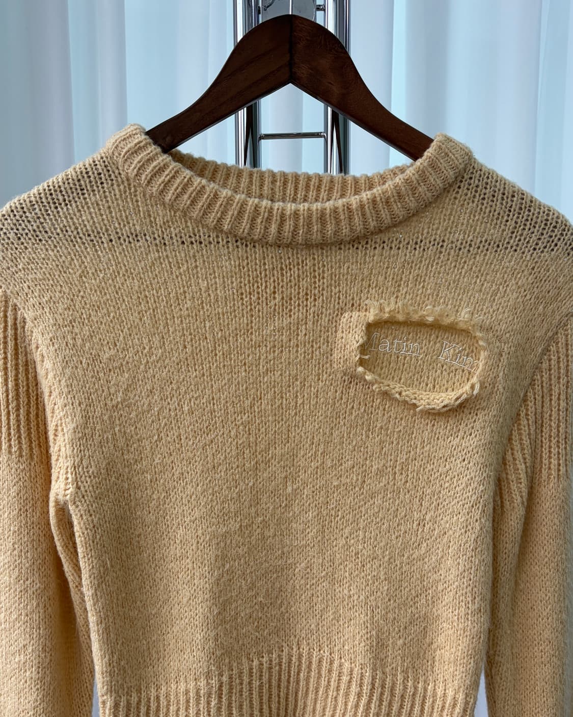 [S]마뗑킴 Matin kim 데미지 솔리드 니트 라이트 옐로우 상품이미지5