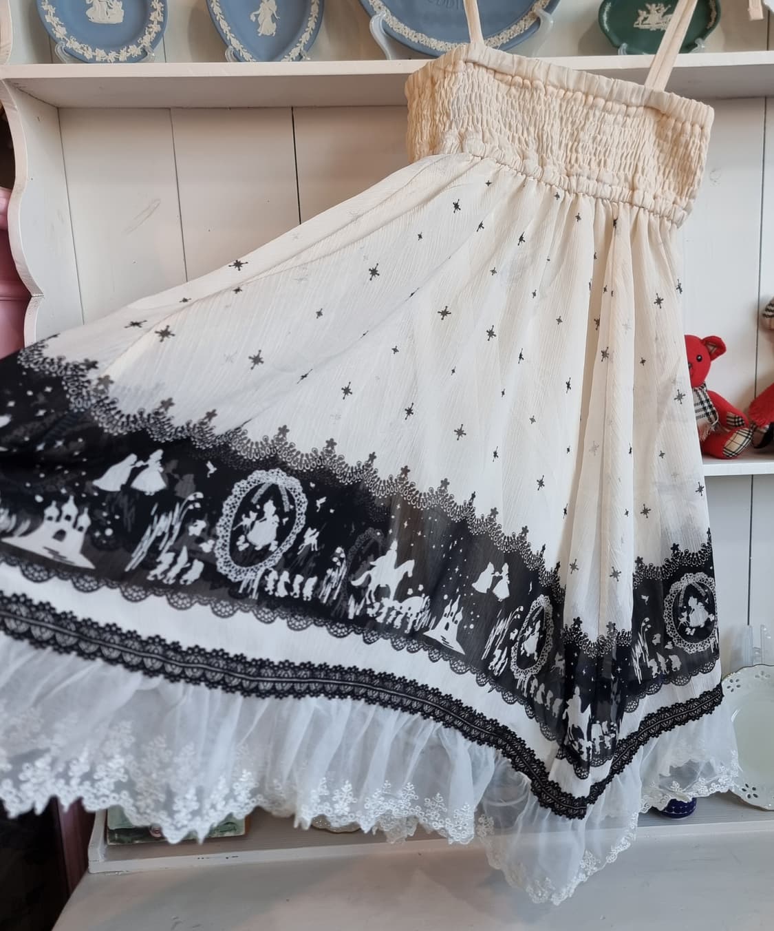 아이보리 뷔스티에 블랙 프린팅 원피스 상품이미지4