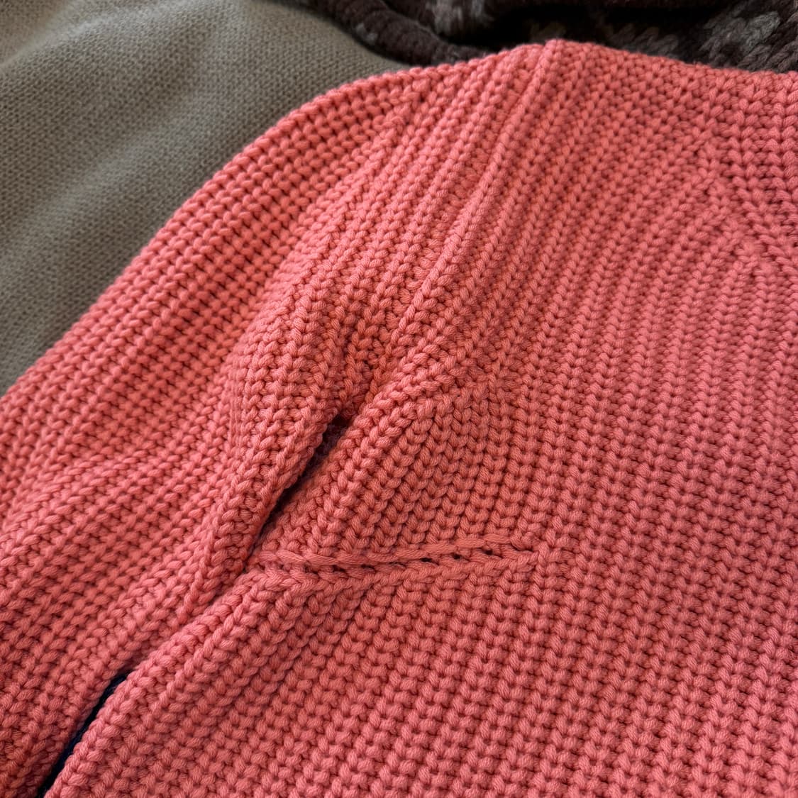 오일릴리 핑크 디테일 니트 스웨터 상품이미지4