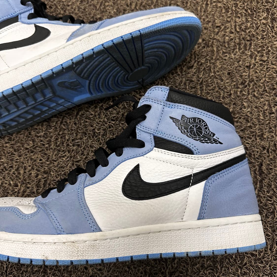 NIKE 나이키 조던1 레트로 하이 OG 유니버시티 블루 285 상품이미지5